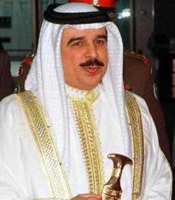 El rey de Bahrein dona un terreno al Papa para construir un templo católico