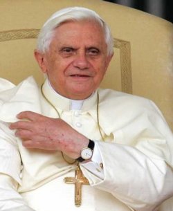 Benedicto XVI: "Nunca me siento solo"