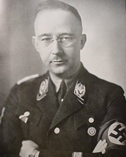 Himmler: del paganismo nazi al Holocausto