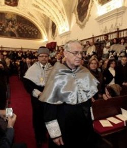 Federico Lombardi, Doctor Honoris Causa por la Pontificia de Salamanca