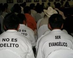 Chiapas: detenciones y cancelación "por decreto" de derechos sociales a evangélicos