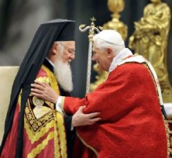 El Papa felicita la Pascua a los cristianos de Oriente