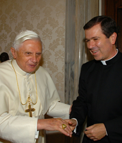 Benedicto XVI ordena una Visita Apostólica a las instituciones de los Legionarios de Cristo