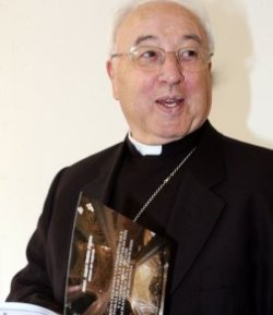 El obispo de Segovia pide a sus curas que donen el 10% de su salario a Cáritas