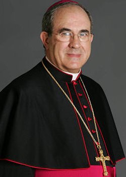 Monseñor Asenjo, arzobispo coadjutor de Sevilla