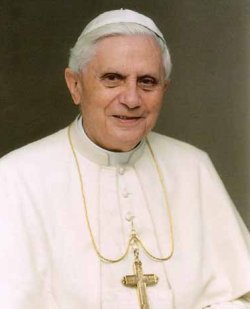 Benedicto XVI: "¡Lo que Cristo nos ha donado se multiplica donándolo!"
