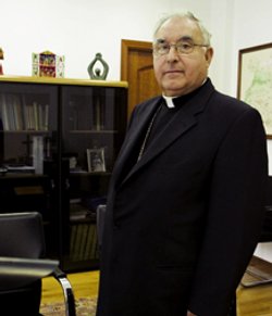 Monseñor García Aracil: «Extremadura será feliz cuando Guadalupe sea del todo extremeña»