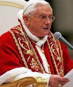 El Papa anuncia la celebración de un Año Sacerdotal