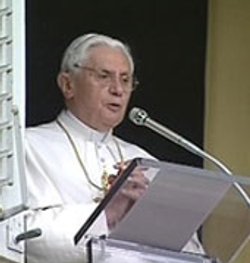 Benedicto XVI: "La codicia es la raíz de todos los vicios y todos los males"