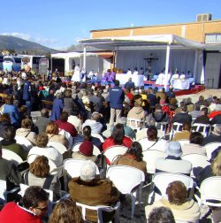 Cerca de 3.000 personas en la segunda misa en Prado Nuevo