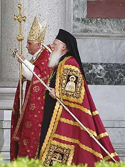 El Patriarca de Constantinopla habló y rezó en la Capilla Sixtina