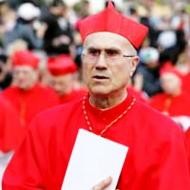 El cardenal Tarsicio Bertone
