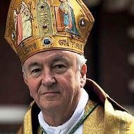El Papa llama a los católicos ingleses a acoger «con los brazos abiertos» a los anglicanos