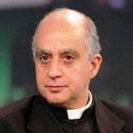 Monseñor Salvatore Fisichella, presidente de la Pontificia Academia para la Vida.