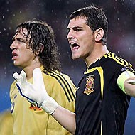Iker Casillas y Carles Puyol.