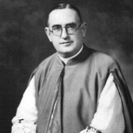 Monseñor Bernard J. Quinn