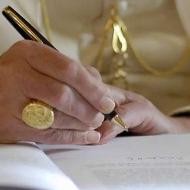 El Papa escribe una encíclica, un apéndice de Jesús de Nazaret y sus discursos para el Reino Unido