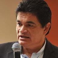 Multan a un gobernador electo mexicano por invocar a Dios en un mitin electoral
