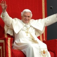 Benedicto XVI afirma que «los cristianos tienen derecho a vivir con dignidad en Tierra Santa»