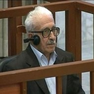 Tarek Aziz durante el juicio que lo condenó a la pena capital