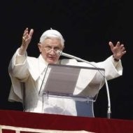 Benedicto XVI durante el Ángelus de hoy