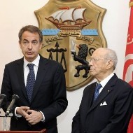 Zapatero y el primer ministro del Gobierno de transición, Beyi Said Essebsi