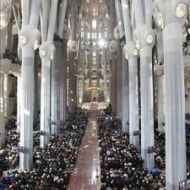 Lleno total de la Sagrada Familia en su primer Domingo de Ramos como Basílica