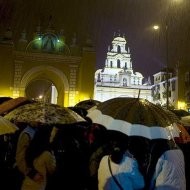 La lluvia obliga a suspender las salidas de las hermandades y Sevilla se queda sin «Madrugá»