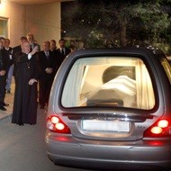 Los restos del cardenal García-Gasco llegan a Valencia
