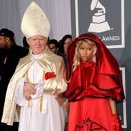 La rapera Nicki Minaj y el falso Papa
