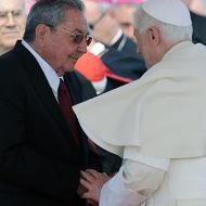Benedicto XVI y Raúl Castro