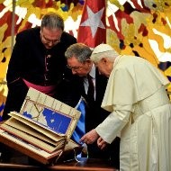 Benedicto XVI y Raúl Castro