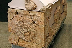 En este sarcófago descansó el cadáver de Herodes el Grande... hasta que lo destruyeron