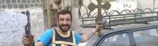 Terrorista en Siria se mofa de cruz y hábitos profanados