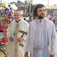 El padre Pepe con el Papa Francisco, en Villa Miseria