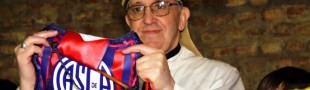 Bergoglio con los colores del San Lorenzo