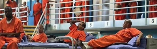 Presos en una cárcel californiana