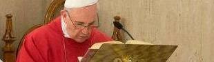 «Una Iglesia rica no tiene la gratuidad de la alabanza y envejece», previene el Papa