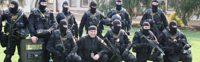Cuerpos especiales de la Policía eslovena... tipos duros