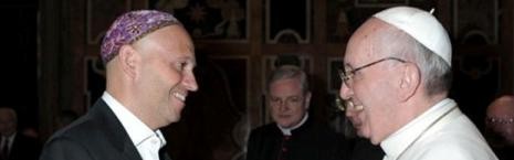 El rabino Sergio Bergman saluda al Papa Francisco