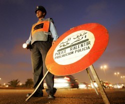 Precaución, policía marroquí... un cartel que puede aplicarse también a la evangelización