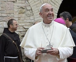 El Papa, ante 50.000 jóvenes de Umbría: «Llevad el evangelio a sus casas, anunciadlo a los amigos»