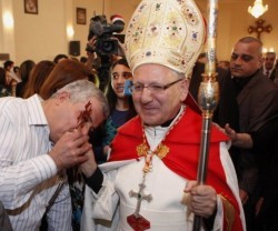 El Patriarca Sako en una celebración católica caldea