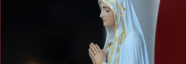 El Papa Francisco le confía el mundo a María, Virgen de Fátima, ante cien mil peregrinos