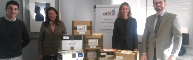 El equipo coordinador en España de Uno de Nosotros con sus casi 170.000 firmas por la vida