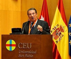 Francisco Vázquez, ex alcalde de La Coruña y ex embajador de España cerca de la Santa Sede.