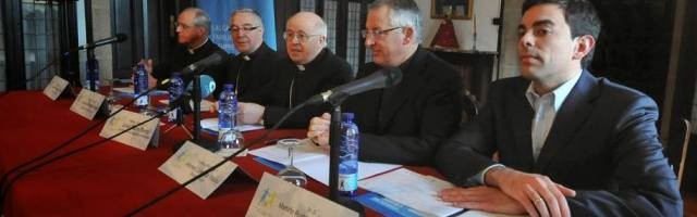 Cuatro obispos participaron con Martiño Rodríguez en la presentación del eficaz programa