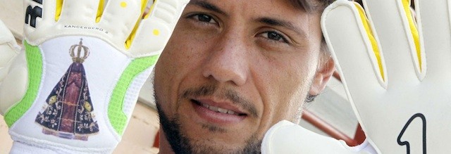 Diego Alves, el «parapenaltis» de la Liga española que nunca se separa de la Virgen