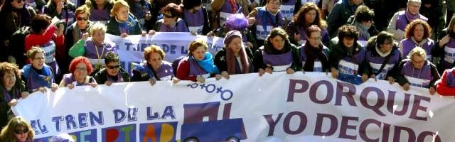 La llamada Marea Violeta se quedó en una manifestación de tamaño mediano, entre 5.000 y 20.000 asistentes