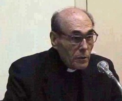 El obispo auxiliar emérito de Barcelona, Pere Tena, era conocido por su relevancia como liturgista